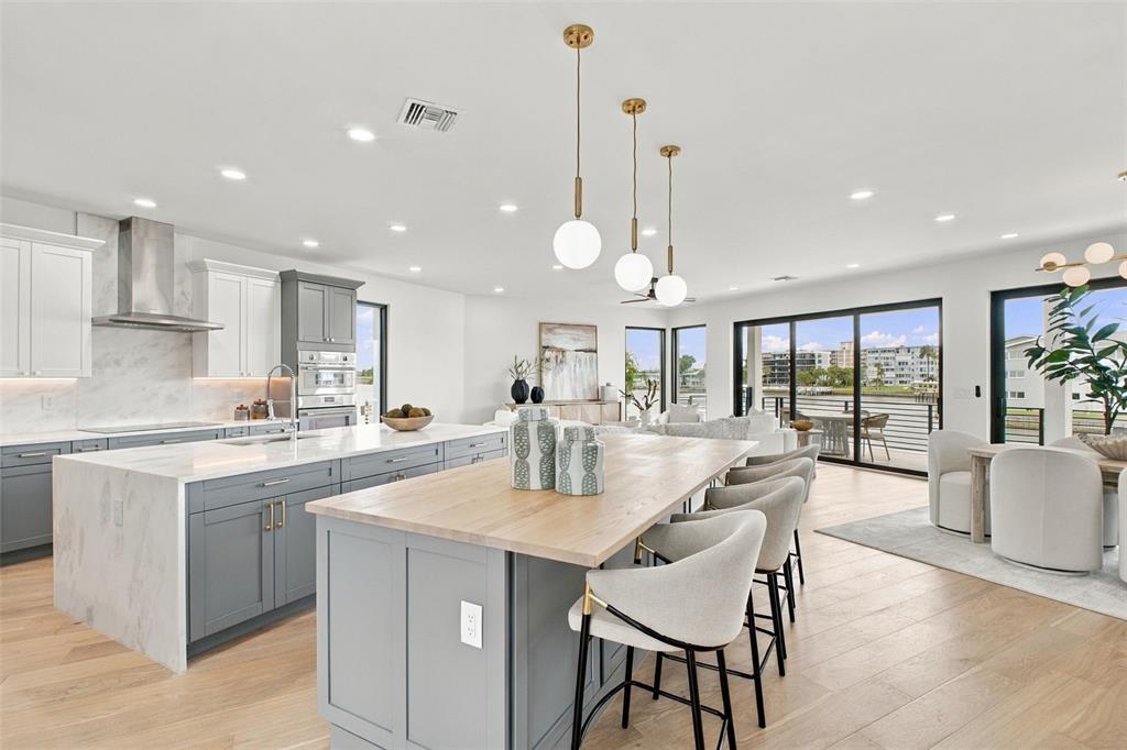 Property for sale at 7176 S SHORE DRIVE S, SOUTH PASADENA, FL, 33707