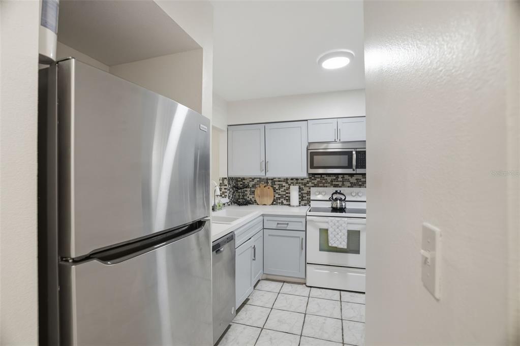 Property for sale at 5557 SEA FOREST DRIVE UNIT 215, NEW PORT RICHEY, FL, 34652