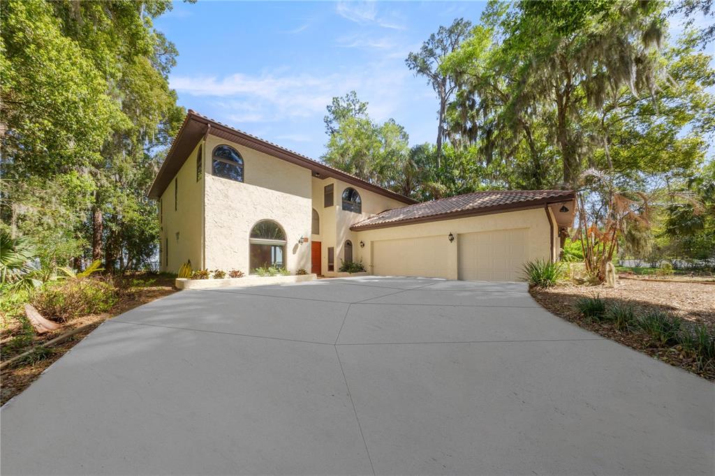 Property for sale at 12621 SE SUNSET HARBOR ROAD, WEIRSDALE, FL, 32195