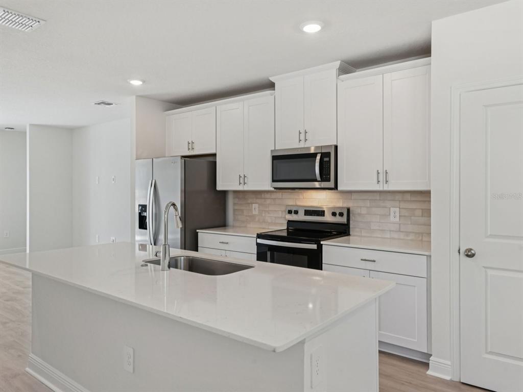 Property for sale at 887 SUNSHOWER DRIVE, LADY LAKE, FL, 32159