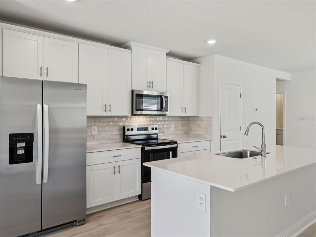 Property for sale at 887 SUNSHOWER DRIVE, LADY LAKE, FL, 32159