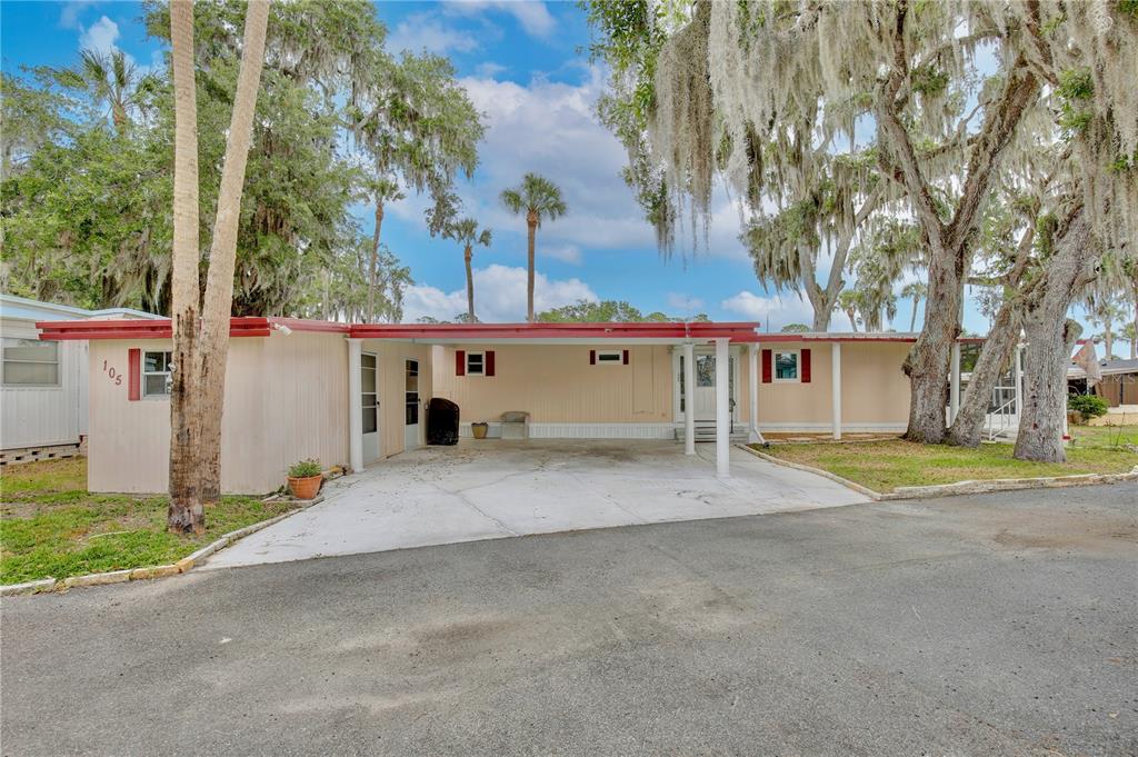 Property for sale at 105 CANAL VIEW, EUSTIS, FL, 32726