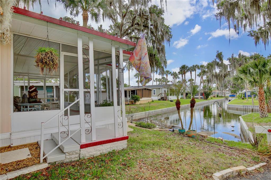 Property for sale at 105 CANAL VIEW, EUSTIS, FL, 32726