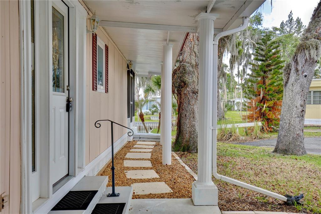 Property for sale at 105 CANAL VIEW, EUSTIS, FL, 32726