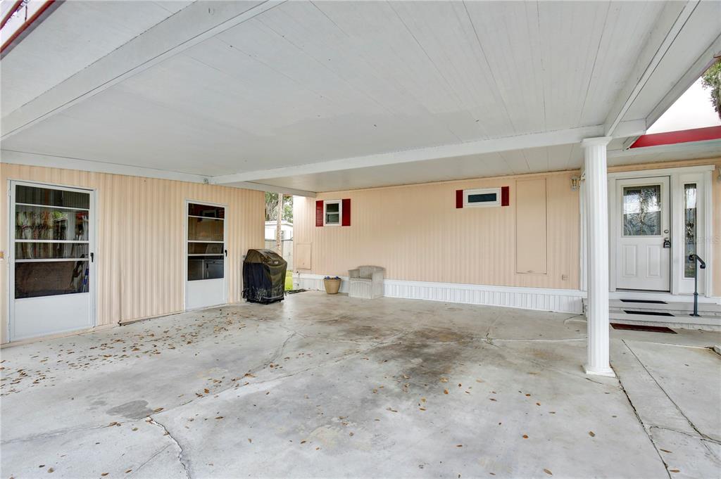 Property for sale at 105 CANAL VIEW, EUSTIS, FL, 32726