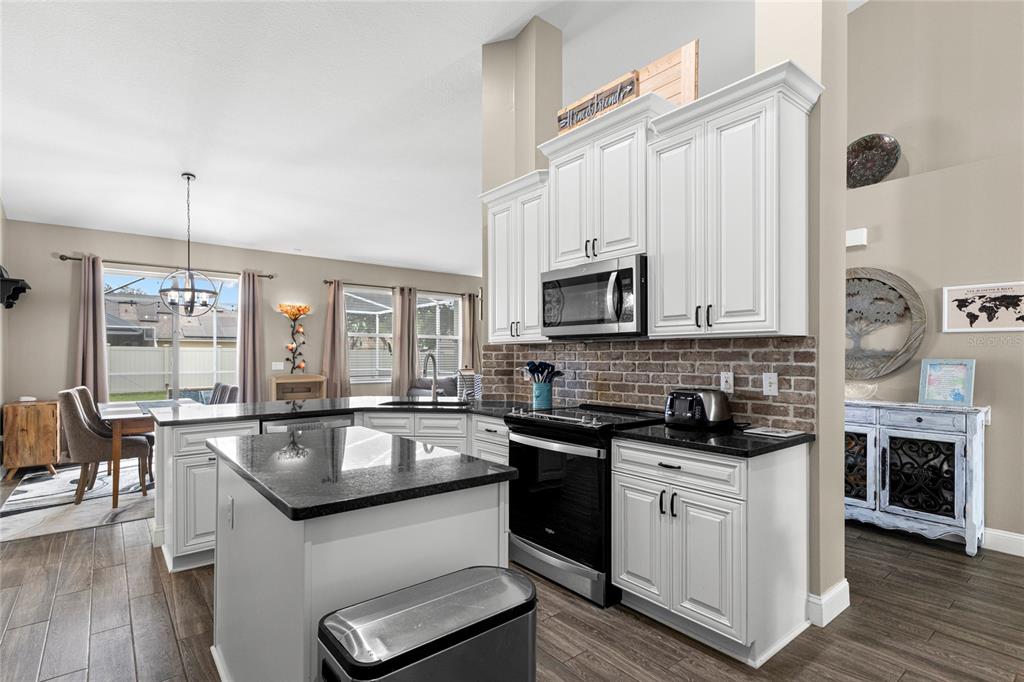 Property for sale at 4038 LITHIA RIDGE BOULEVARD, VALRICO, FL, 33596