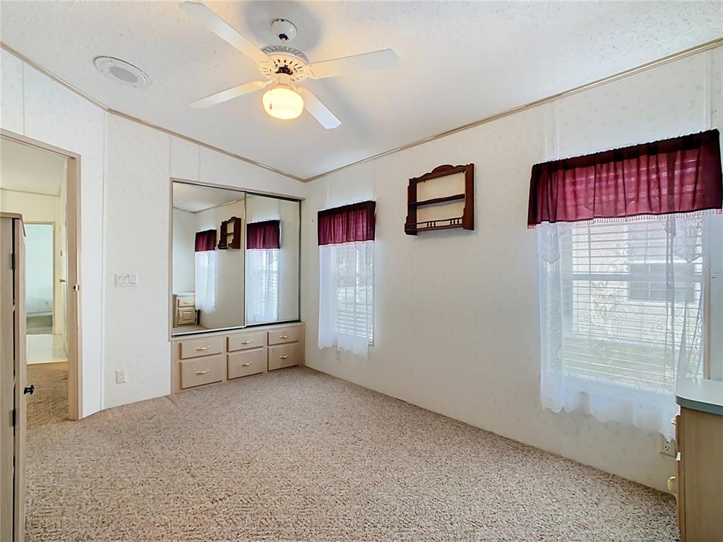 2nd bedroom