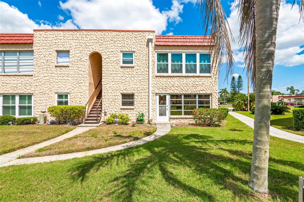 Property for sale at 101 DOGWOOD CIRCLE, SEMINOLE, FL, 33777