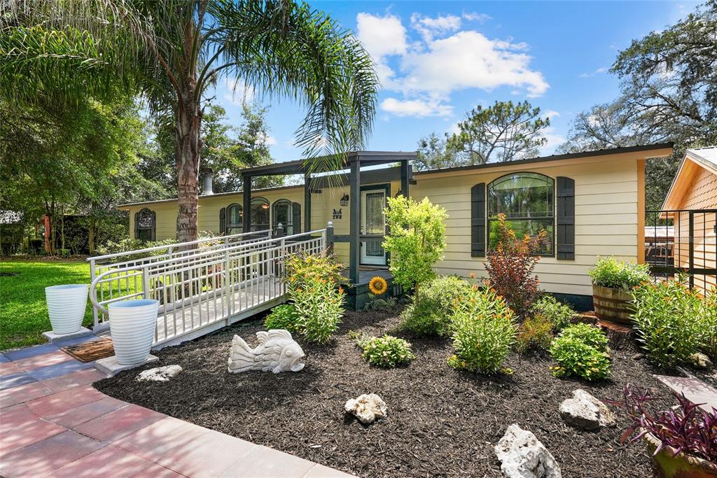 Property for sale at 145 CRYSTAL LAKE DRIVE, MELROSE, FL, 32666