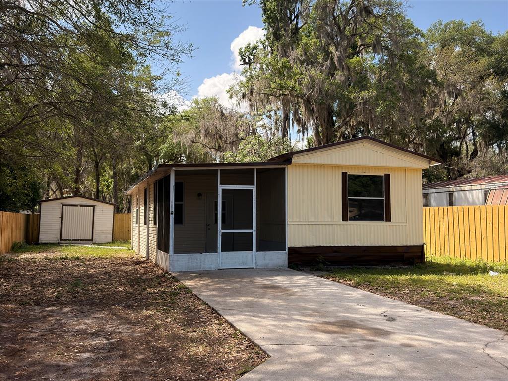 Property for sale at 1583 CR 435, LAKE PANASOFFKEE, FL, 33538
