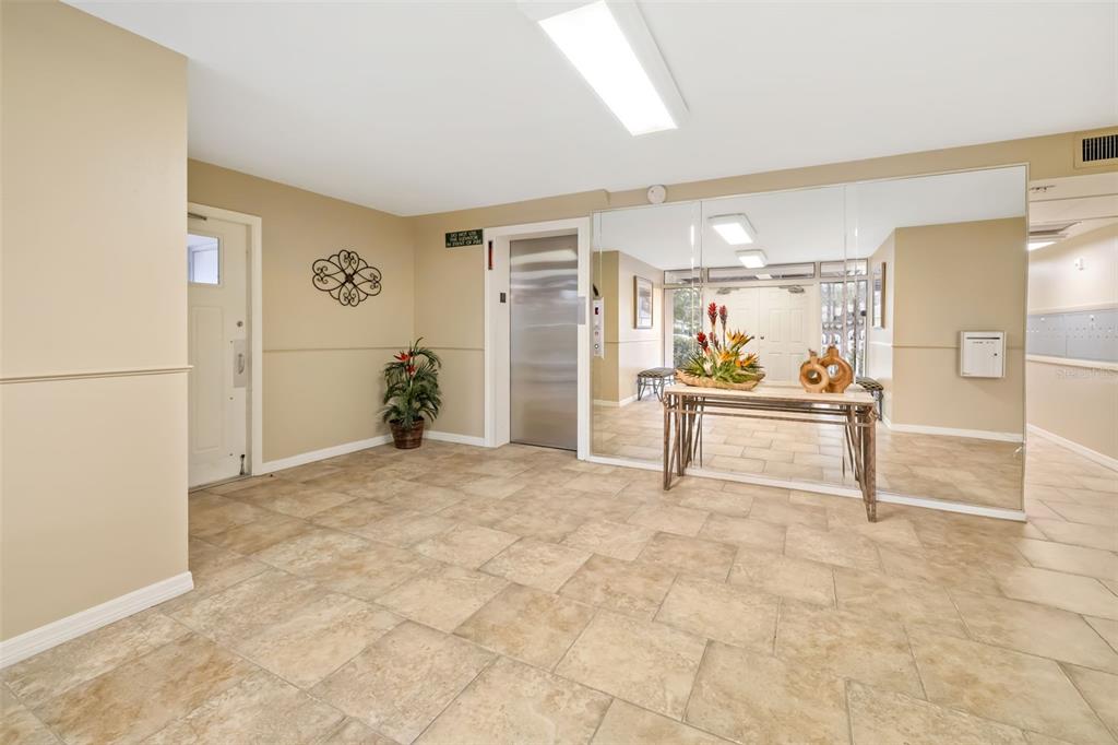 Property for sale at 7461 W COUNTRY CLUB DRIVE UNIT 404, SARASOTA, FL, 34243