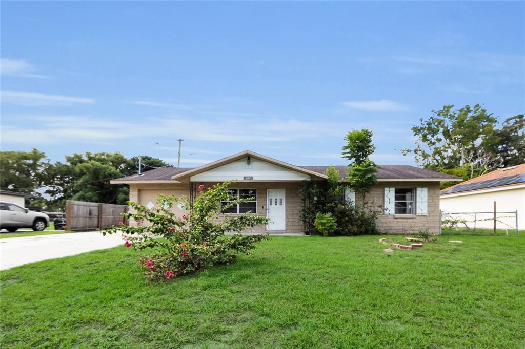 Property for sale at 207 ELAINE DRIVE, AUBURNDALE, FL, 33823