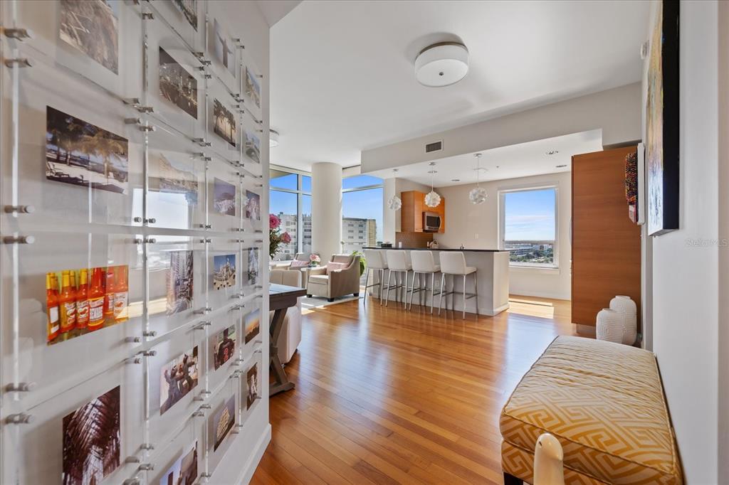 Property for sale at 400 4TH AVENUE S UNIT 1004, ST PETERSBURG, FL, 33701