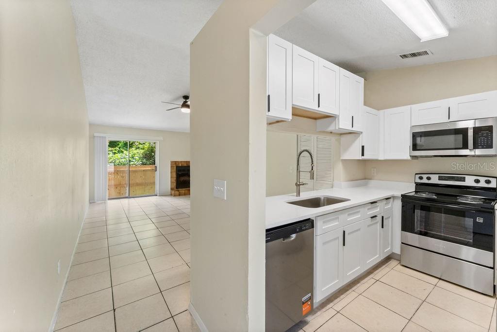 Property for sale at 918 OTTO VILLA PLACE UNIT 9, TAMPA, FL, 33612