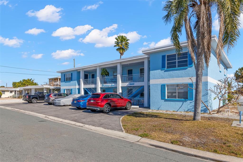 Property for sale at 11025 2ND STREET E UNIT 8, TREASURE ISLAND, FL, 33706