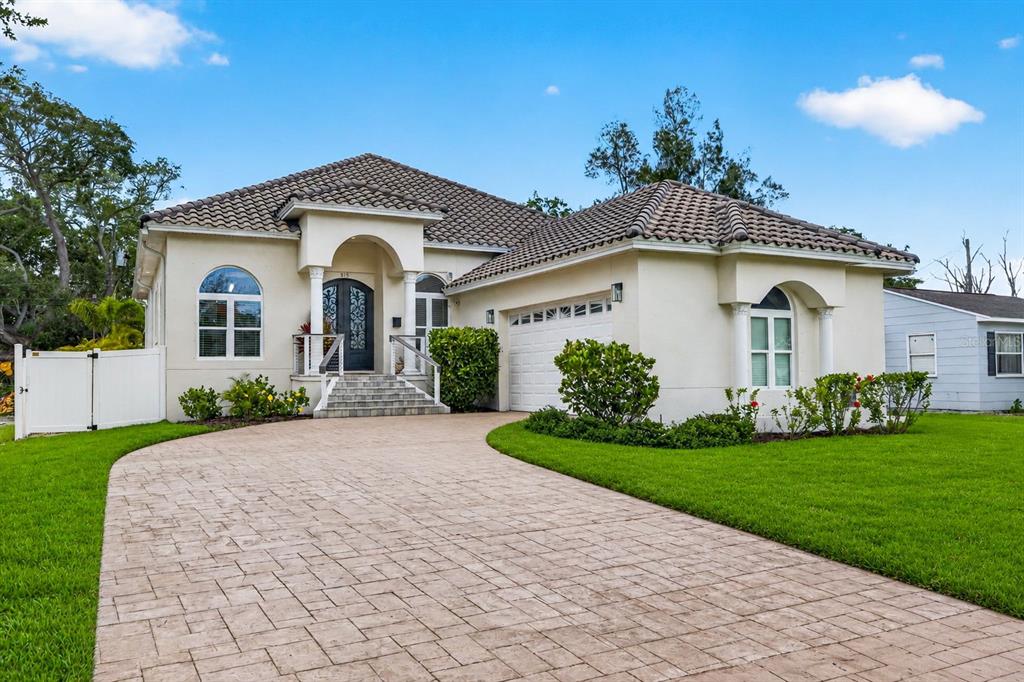 Property for sale at 815 59TH AVENUE NE, ST PETERSBURG, FL, 33703