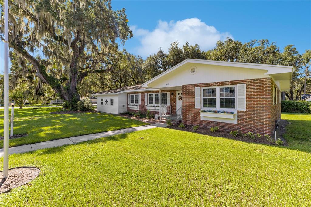 Property for sale at 1412 LAKEVIEW AVENUE, KISSIMMEE, FL, 34744