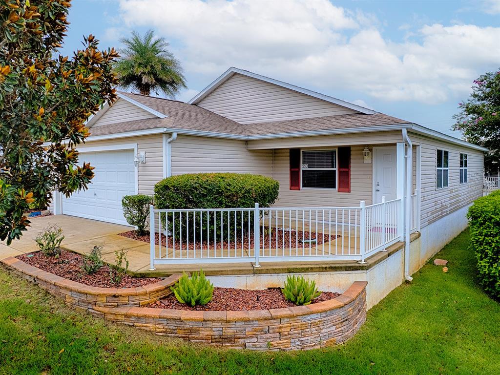 Welcome to 250 Arbella Loop!