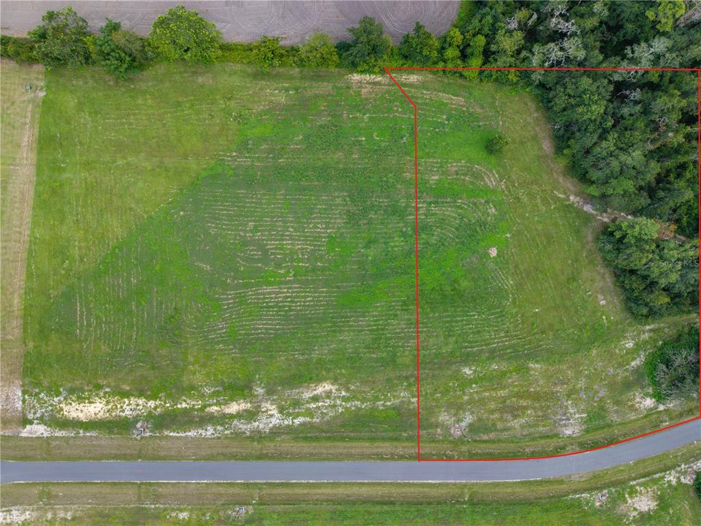 Lot 1 at subdivision entrance
