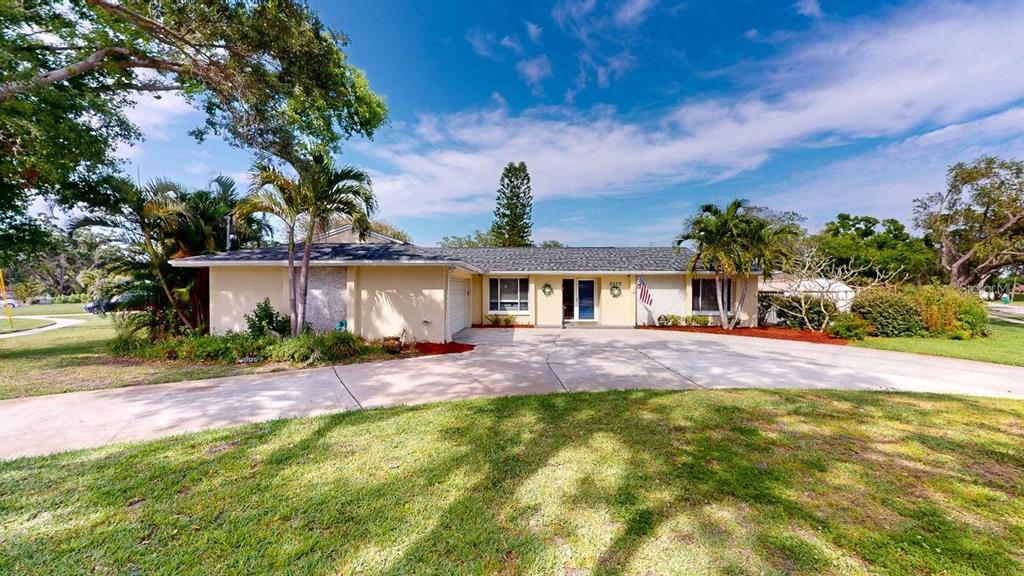 Property for sale at 3075 ROSERY ROAD NE, LARGO, FL, 33771