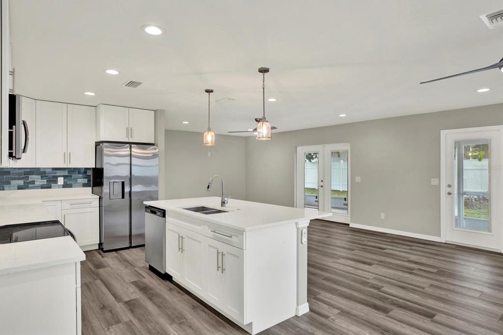 Property for sale at 7505 W HENRY AVENUE, TAMPA, FL, 33615