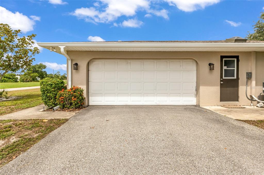 Side entry garage to house