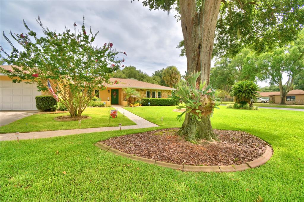 Property for sale at 902 CRESTVIEW DRIVE, AUBURNDALE, FL, 33823