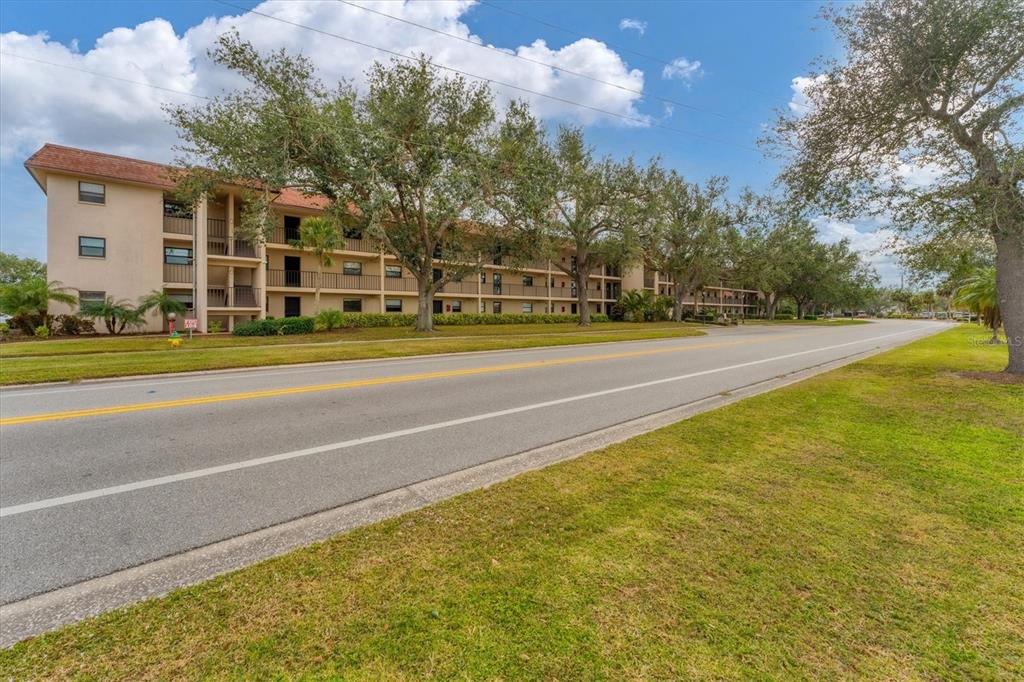 Property for sale at 104 CAPRI ISLES BOULEVARD UNIT 112, VENICE, FL, 34292