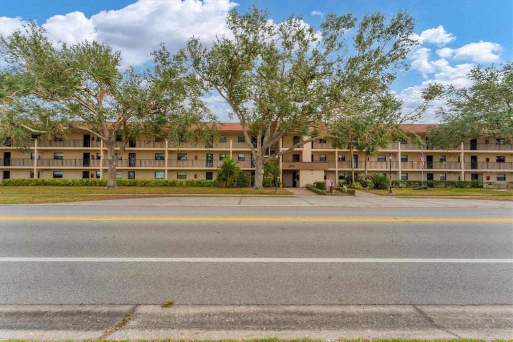 Property for sale at 104 CAPRI ISLES BOULEVARD UNIT 112, VENICE, FL, 34292