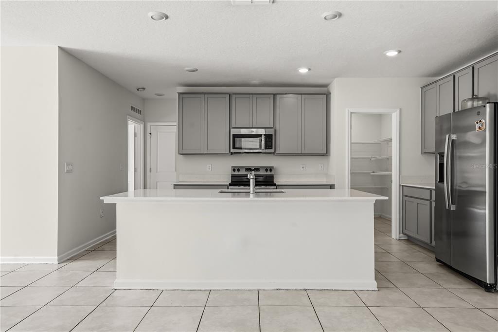Property for sale at 1721 WHITE WATER COURT, DAVENPORT, FL, 33837