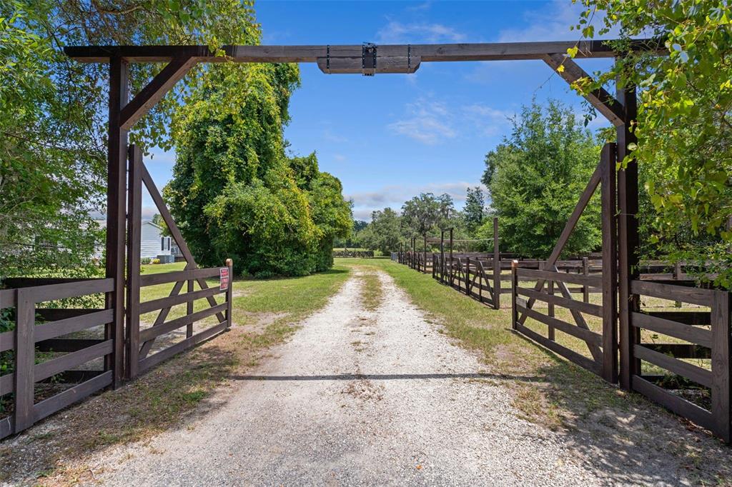 Property for sale at 26255 LAMBETH ROAD, BROOKSVILLE, FL, 34601