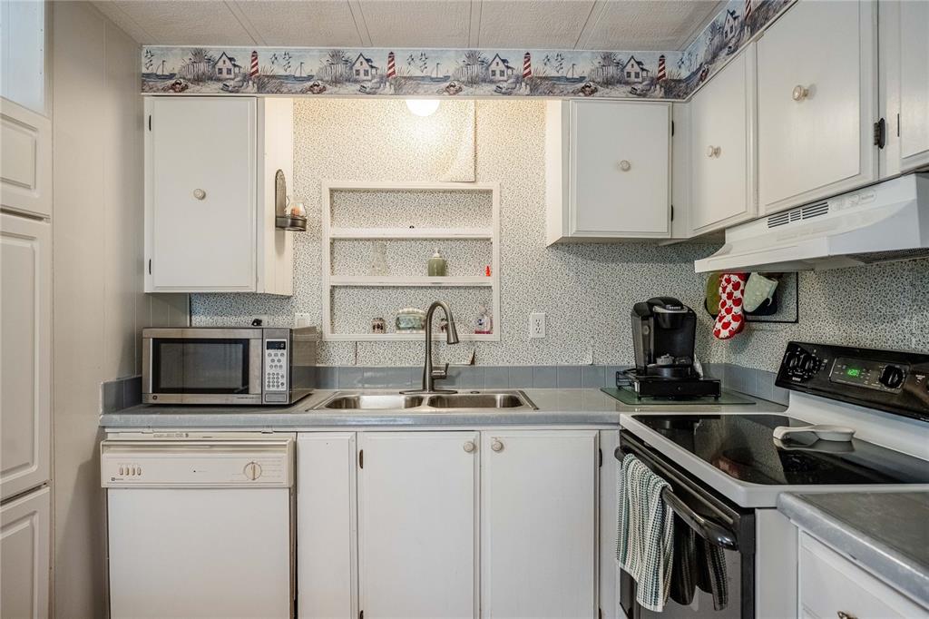 Property for sale at 5302 POWHATTAN STREET, ZEPHYRHILLS, FL, 33542