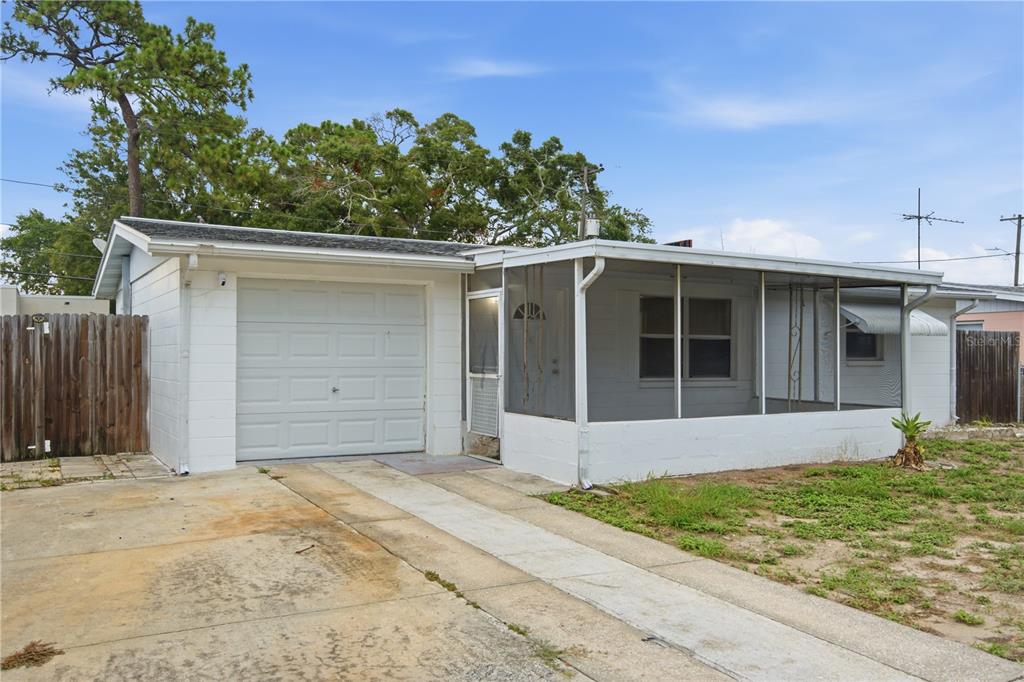 Property for sale at 2122 HOLIDAY DRIVE, HOLIDAY, FL, 34691