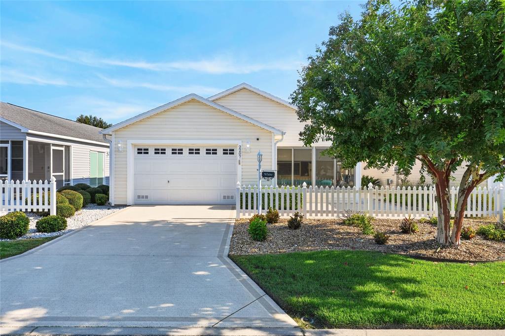 Property for sale at 2207 JETTA WAY, THE VILLAGES, FL, 32162