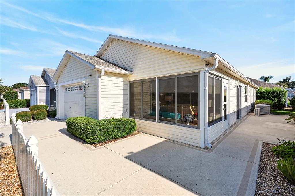 Property for sale at 2207 JETTA WAY, THE VILLAGES, FL, 32162