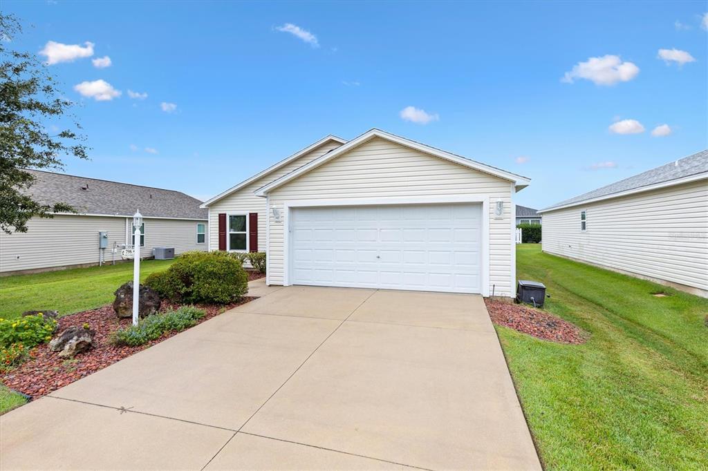 Property for sale at 798 MILLHORN LOOP, THE VILLAGES, FL, 32163