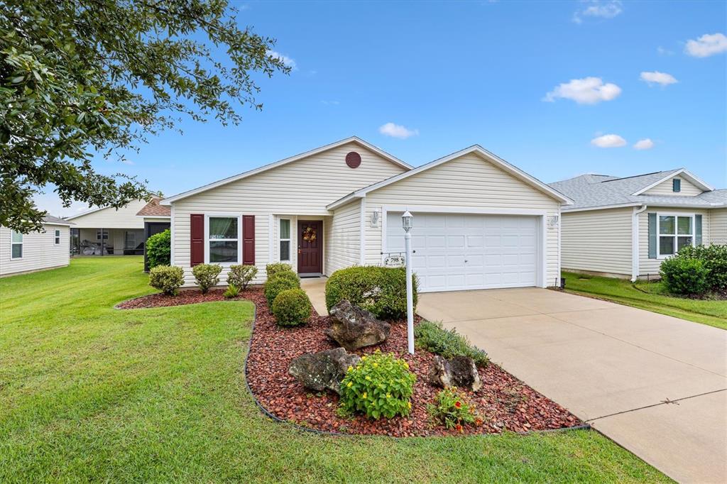 Property for sale at 798 MILLHORN LOOP, THE VILLAGES, FL, 32163