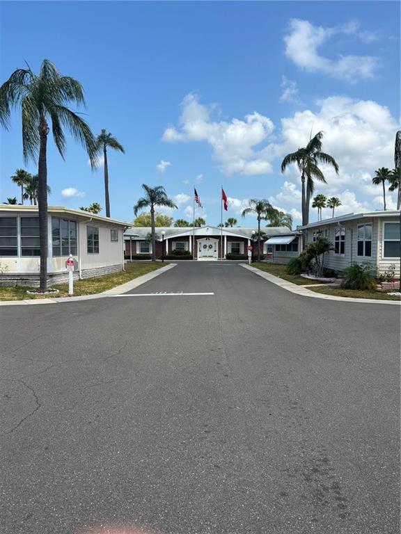 Property for sale at 7901 40TH AVENUE N UNIT 60, ST PETERSBURG, FL, 33709