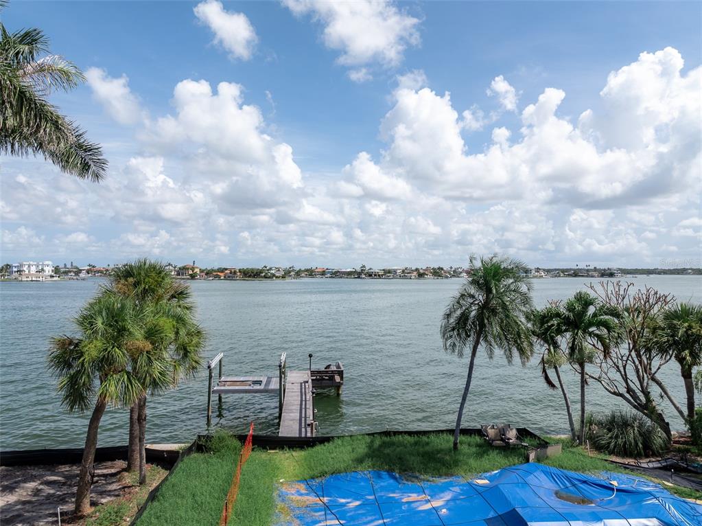 This Intracoastal Lot has 85' of Waterfrontage with an existing dock.  The deep pool and spa are a gift with a purchase!