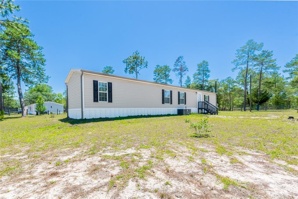 Property for sale at 191 NE 136TH COURT, WILLISTON, FL, 32696