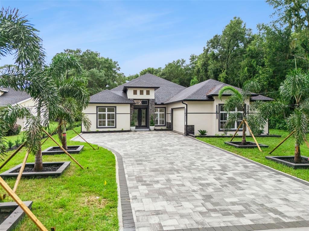5 BEDROOMS/5 FULL BATHROOMS
