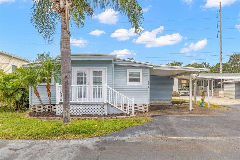 Property for sale at 6830 AMERICANA DRIVE NE UNIT 127, ST PETERSBURG, FL, 33702