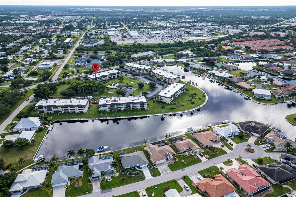 25 dock spaces, quick access to Charlotte Harbro