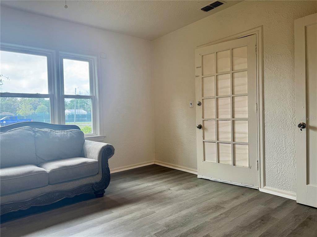 Property for sale at 425 E SESSOMS AVENUE, LAKE WALES, FL, 33853