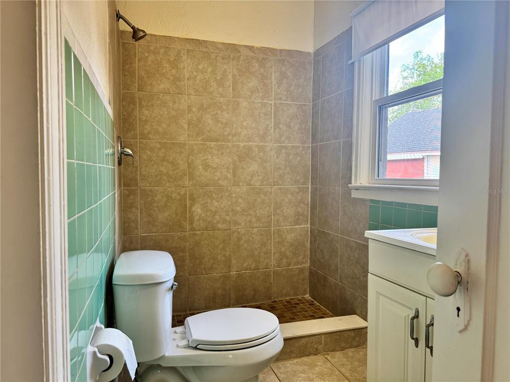 Property for sale at 425 E SESSOMS AVENUE, LAKE WALES, FL, 33853