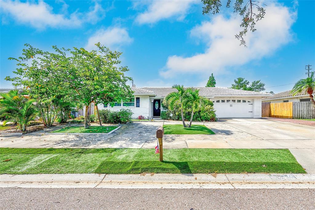 Property for sale at 11288 60TH AVENUE, SEMINOLE, FL, 33772