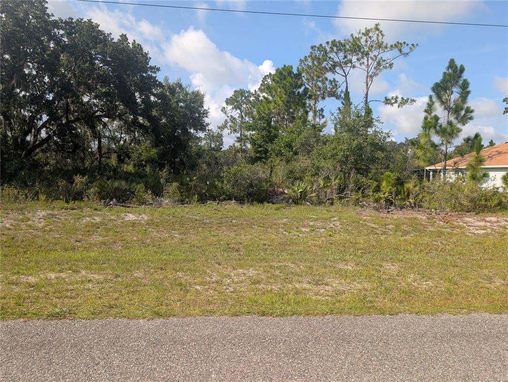 Property for sale at 809 POINCIANA DRIVE, INDIAN LAKE ESTATES, FL, 33855