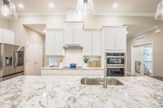 Model home - actual features may vary.