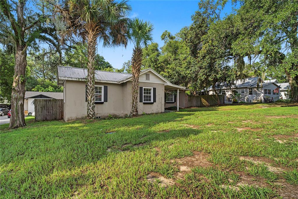 Property for sale at 205 E FOUNTAIN STREET, FRUITLAND PARK, FL, 34731