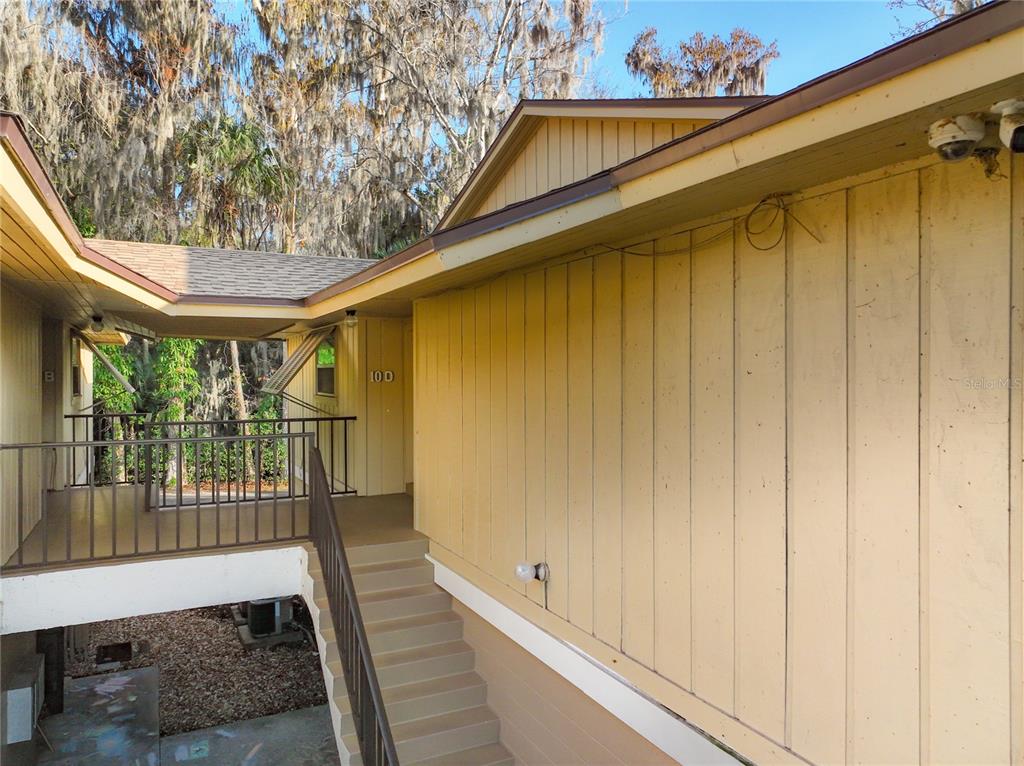 Property for sale at 130 JASMINE WOODS COURT UNIT 10D, DELTONA, FL, 32725